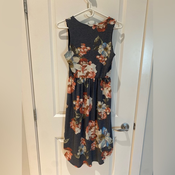 Super cute jersey dress! - Picture 3 of 6